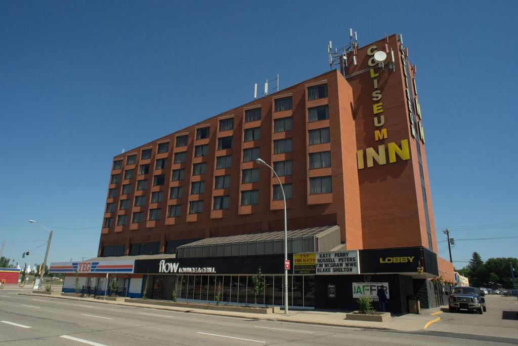 Coliseum Inn Edmonton Exterior photo